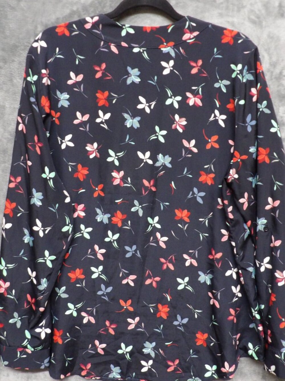 Ann Taylor Floral Split Neck Blouse XL Navy Long Sleeve - Picture 5 of 6